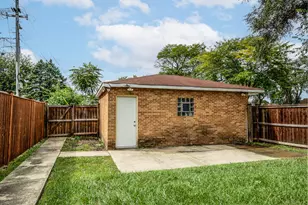 8500 S Calumet Ave, Chicago, IL 60619 - Photo 30