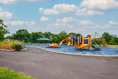 77 Montclair Road, Vernon Hills, IL 60061 - Photo 34