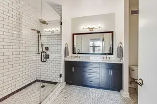 25 E Superior St, Chicago, IL 60611 - Photo 12