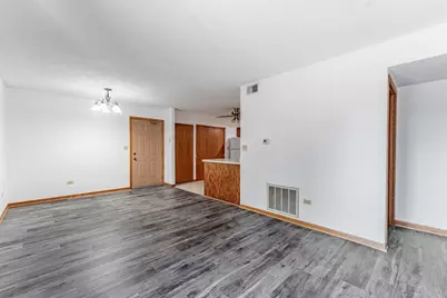 884 N Prairie Avenue #2B, Joliet, IL 60435 - Photo 6
