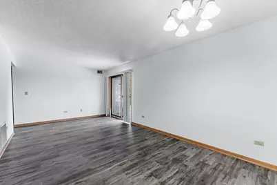 884 N Prairie Avenue #2B, Joliet, IL 60435 - Photo 4