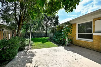 4915 Jerome Avenue, Skokie, IL 60077 - Photo 32