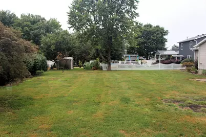 34 Colonial Drive, Clifton, IL 61727 - Photo 4