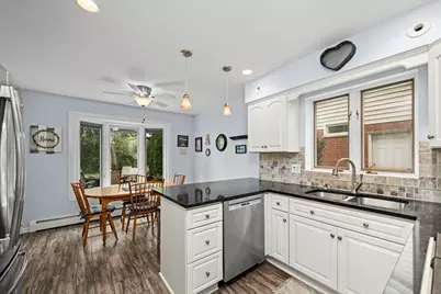 221 S Rammer Avenue, Arlington Heights, IL 60004 - Photo 4