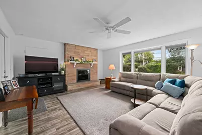 221 S Rammer Avenue, Arlington Heights, IL 60004 - Photo 6