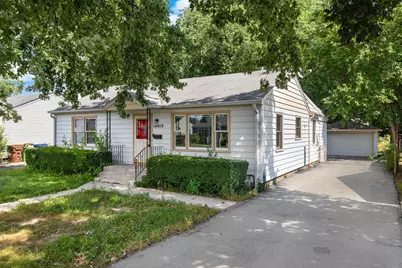 10019 S Tripp Avenue, Oak Lawn, IL 60453 - Photo 2