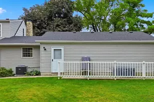 902 W Washington St, Oregon, IL 61061 - Photo 6