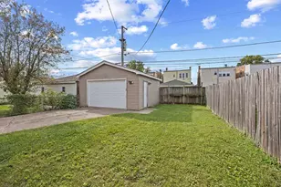 4865 W Cornelia Ave, Chicago, IL 60641 - Photo 20