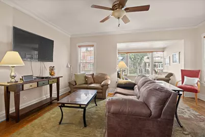 4865 W Cornelia Avenue, Chicago, IL 60641 - Photo 2
