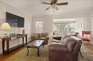 4865 W Cornelia Ave, Chicago, IL 60641 - Photo 2