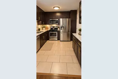 9575 N Terrace Pl Place #2G, Des Plaines, IL 60016 - Photo 4