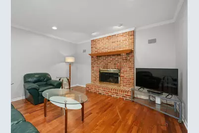 2140 Kenton Lane, Green Oaks, IL 60048 - Photo 12