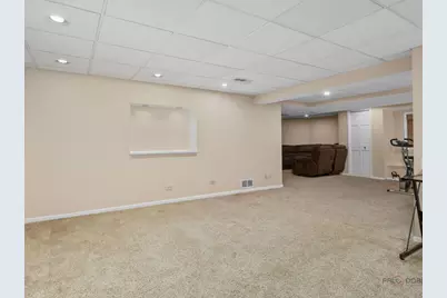 2140 Kenton Lane, Green Oaks, IL 60048 - Photo 32