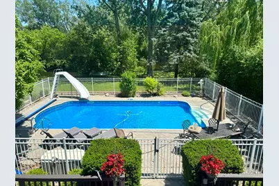 2140 Kenton Lane, Green Oaks, IL 60048 - Photo 4