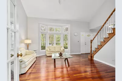 2140 Kenton Lane, Green Oaks, IL 60048 - Photo 10