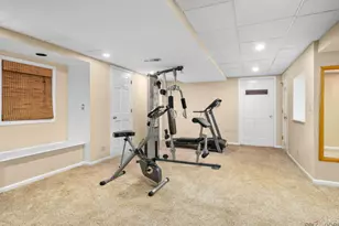 2140 Kenton Ln, Green Oaks, IL 60048 - Photo 34