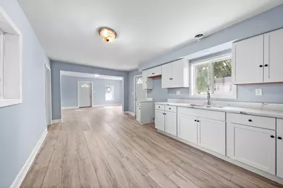 209 S Jackson Street, Gardner, IL 60424 - Photo 4