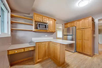 1381 Volkamer Trail, Elk Grove Village, IL 60007 - Photo 10