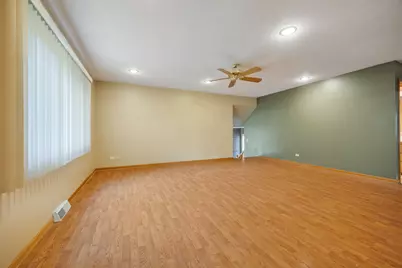 1381 Volkamer Trail, Elk Grove Village, IL 60007 - Photo 6