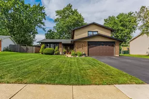 349 Knight Ct, Bolingbrook, IL 60440 - Photo 1