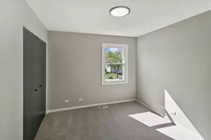731 Roaring Brook Ln, Algonquin, IL 60102 - Photo 18