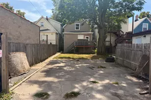 4902 W Gladys Ave, Chicago, IL 60644 - Photo 2