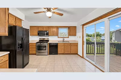 639 Sullivan Lane, University Park, IL 60484 - Photo 4