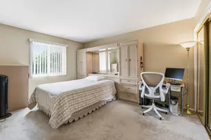 9301 W Ballard St, Des Plaines, IL 60016 - Photo 10
