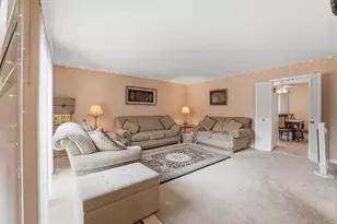 9301 W Ballard St, Des Plaines, IL 60016 - Photo 2
