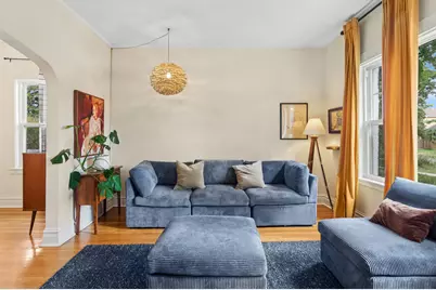 4834 W Cullom Avenue, Chicago, IL 60641 - Photo 6