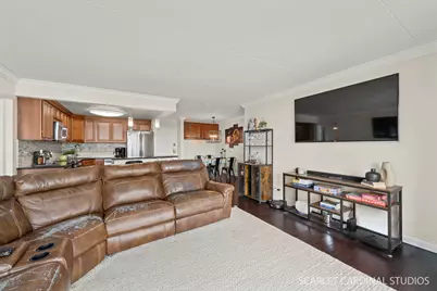 2005 S Finley Road #703, Lombard, IL 60148 - Photo 6