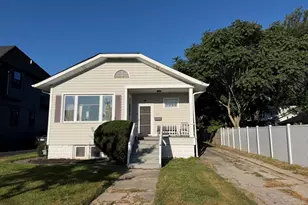 472 N Larch Ave, Elmhurst, IL 60126 - Photo 1