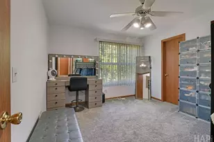 9725 W 17th St, Zion, IL 60099 - Photo 12