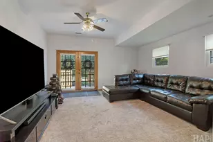 9725 W 17th St, Zion, IL 60099 - Photo 2