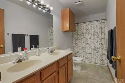 9725 W 17th Street, Zion, IL 60099 - Photo 14