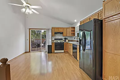 9725 W 17th Street, Zion, IL 60099 - Photo 8