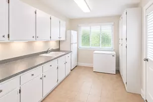 215 58th St, Clarendon Hills, IL 60514 - Photo 8