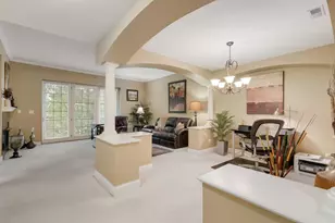 2700 Summit Dr, Glenview, IL 60025 - Photo 4