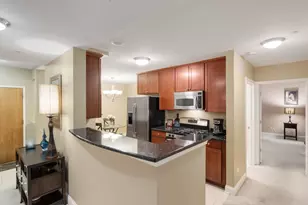 2700 Summit Dr, Glenview, IL 60025 - Photo 10