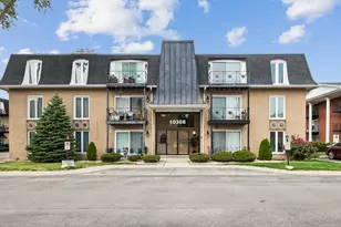 10308 Circle Dr, Oak Lawn, IL 60453 - Photo 1