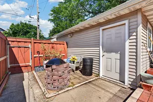 5200 W Byron St, Chicago, IL 60641 - Photo 46