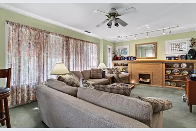 5200 W Byron Street, Chicago, IL 60641 - Photo 6
