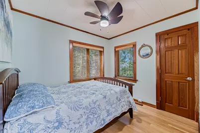 31 S Holly Avenue, Fox Lake, IL 60020 - Photo 12