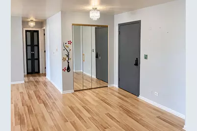 25 E Palatine Road #212, Arlington Heights, IL 60004 - Photo 2