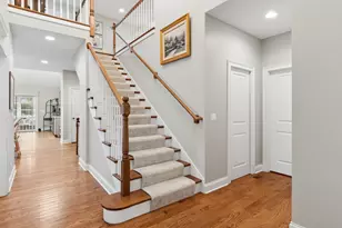 2737 Nicole Cir, Aurora, IL 60502 - Photo 2
