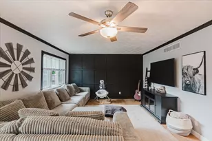 400 S Mary St, Atlanta, IL 61723 - Photo 16
