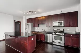 33 W Ontario St, Chicago, IL 60654 - Photo 4