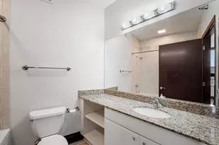 33 W Ontario St, Chicago, IL 60654 - Photo 10