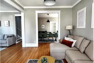 2867 E 77th St, Chicago, IL 60649 - Photo 4