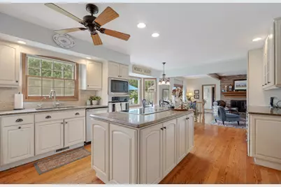 6214 N Wyndwood Drive, Crystal Lake, IL 60014 - Photo 12
